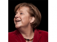Jacob Heilbrunn: Nabídne Snowdenovi azyl „Mutti Merkel“?