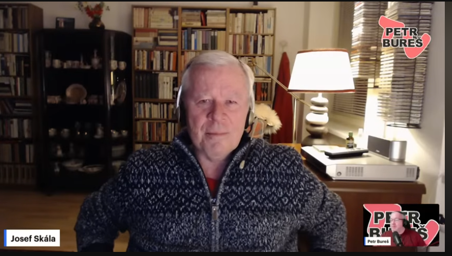 Skálova simultánka: Jeffrey Epstein, kápo zločinného spolčení „elit“